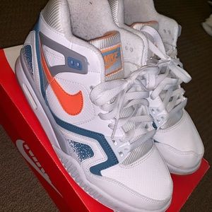 Air Tech Challenge II shoes